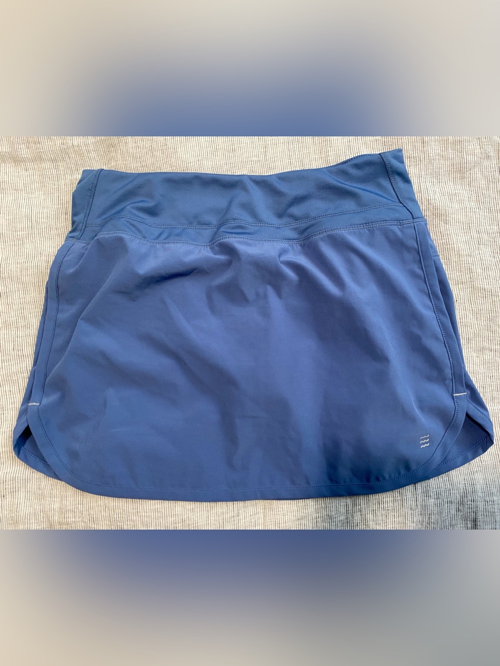 LIKE NEW. Free Fly Bamboo Lined Breeze Skort - Picture 4 of 4